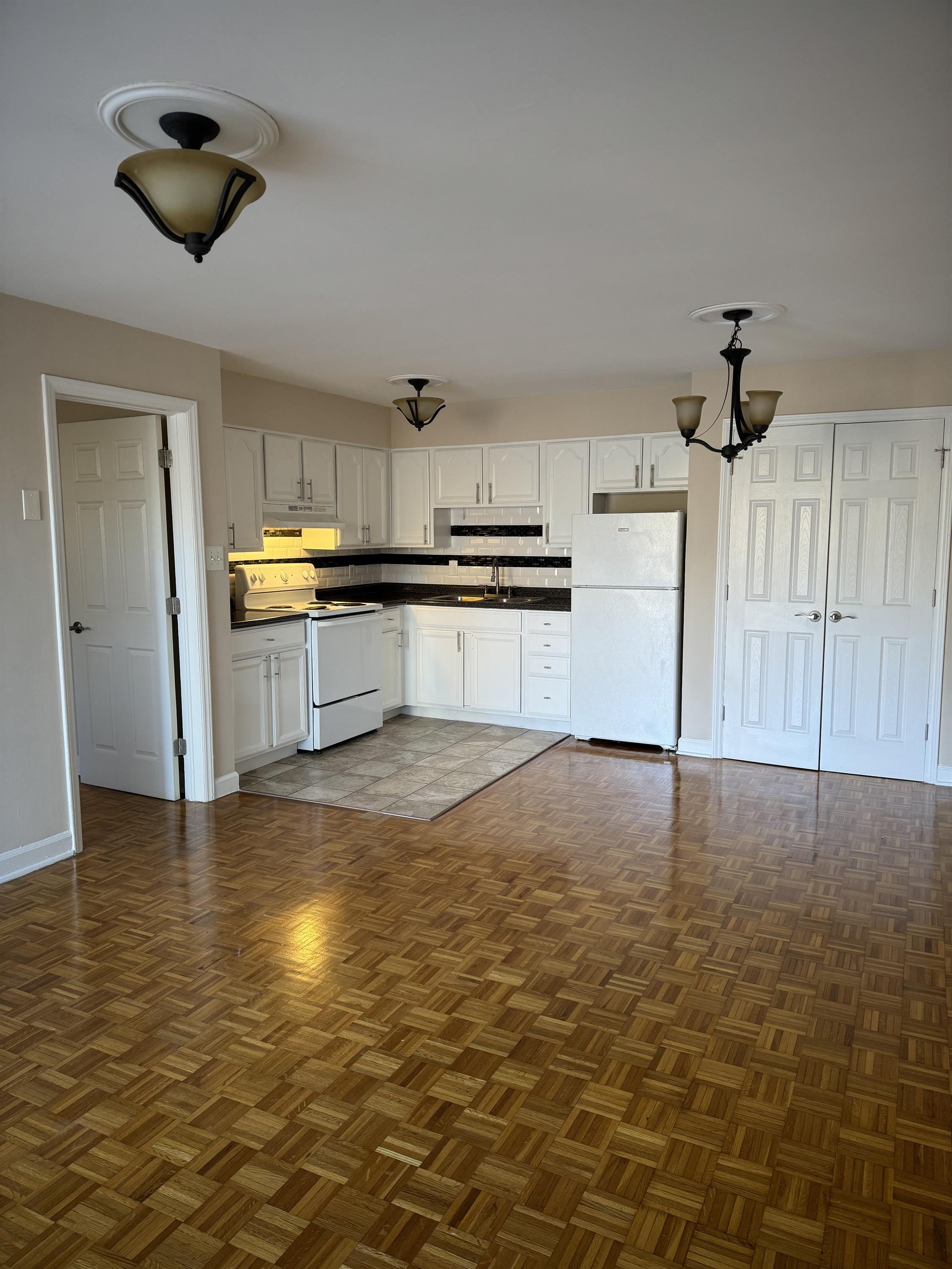 4501 Central Ave - 44